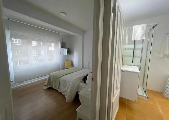 Pelayo Playa Y Centro * Gijón