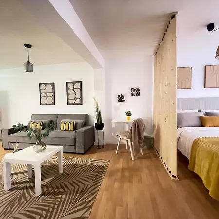 Pelayo Playa Y Centro * Χιχόν